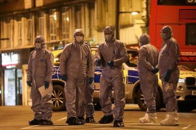 پلیس لندن در محل تیراندازی پلیس به یک جوان ۲۰ ساله مهاجم در جنوب لندن