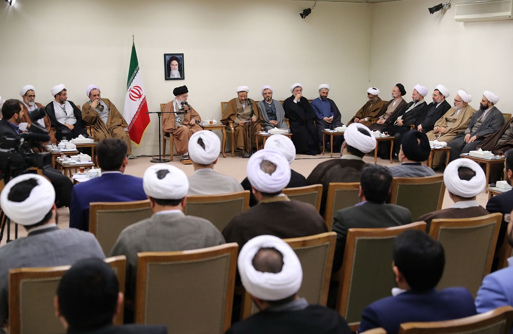 دستگاههای مختلفی در فضای مجازی حضور دارند، اما حضور در این فضا باید یک حضور جریان‌ساز باشد