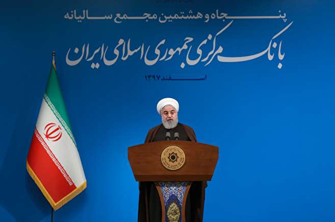 روحانی: از ظریف، همتی و زنگنه به خاطر تحمل فشارها تشکر می‌کنم/ بشار اسد از وزرات خارجه ایران تشکر ویژه کرد/ سال آینده، سال مهار تورم است