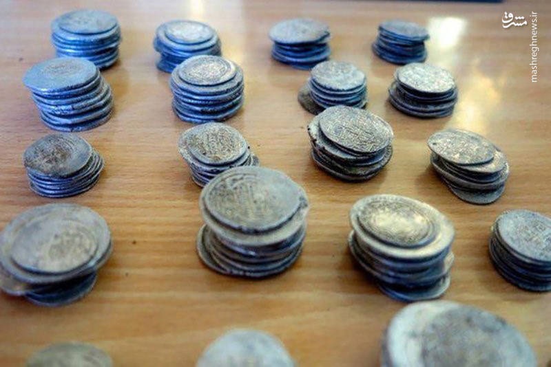 کشف سکه‌های ۱۲۰۰ ساله در ایلام